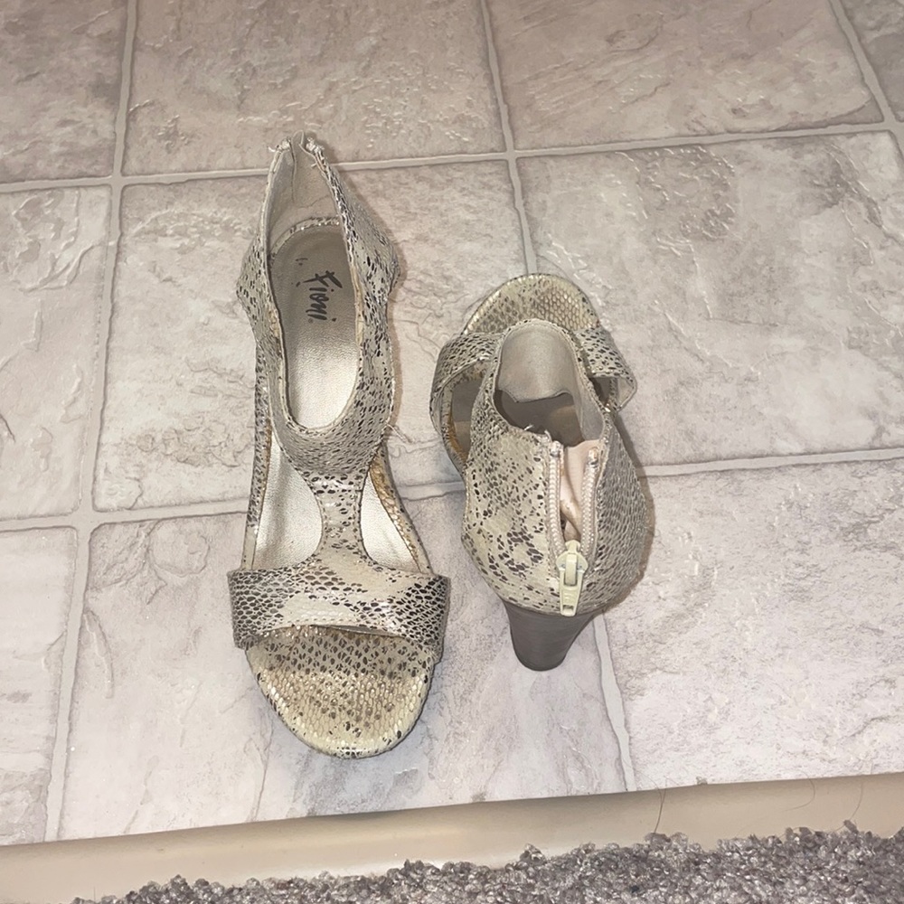 Scale Wedges - Picture 4 of 6